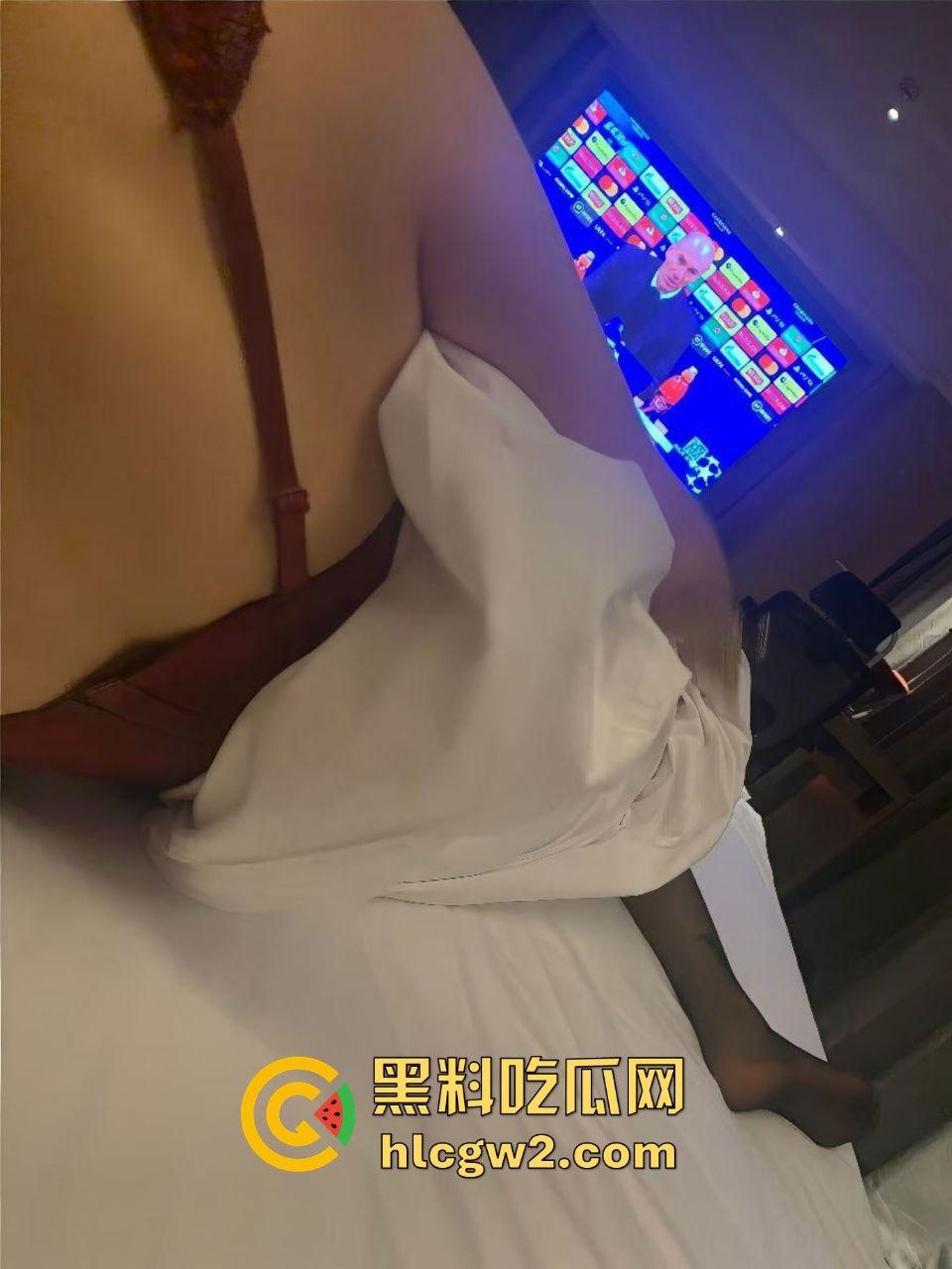 陌陌撩骚一年终得手！已婚少妇『邝雪婉』偷吃被拍，全程录像发出共享 吃饱不忘兄弟喝汤真仗义！  第11张