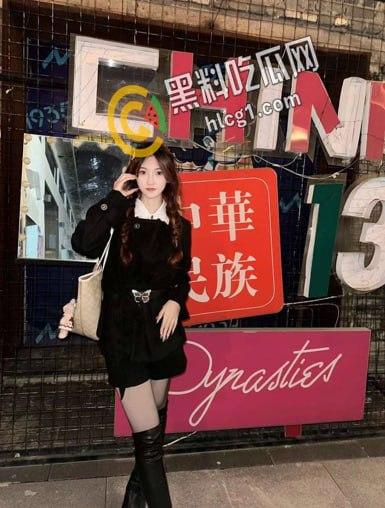 高端泄密流出反差婊极品顔值女神 姜瑜 人前女神 私下贱母狗跪舔屁眼 沦为了富二代男友的性玩物  第1张