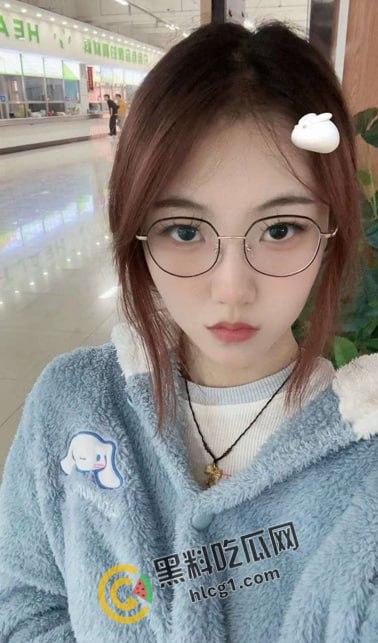 高端泄密流出反差婊极品顔值女神 姜瑜 人前女神 私下贱母狗跪舔屁眼 沦为了富二代男友的性玩物  第2张