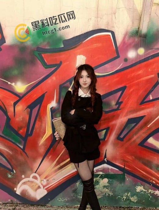 高端泄密流出反差婊极品顔值女神 姜瑜 人前女神 私下贱母狗跪舔屁眼 沦为了富二代男友的性玩物  第6张