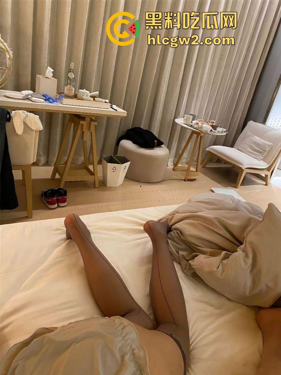 陌陌撩骚一年终得手！已婚少妇『邝雪婉』偷吃被拍，全程录像发出共享 吃饱不忘兄弟喝汤真仗义！  第13张