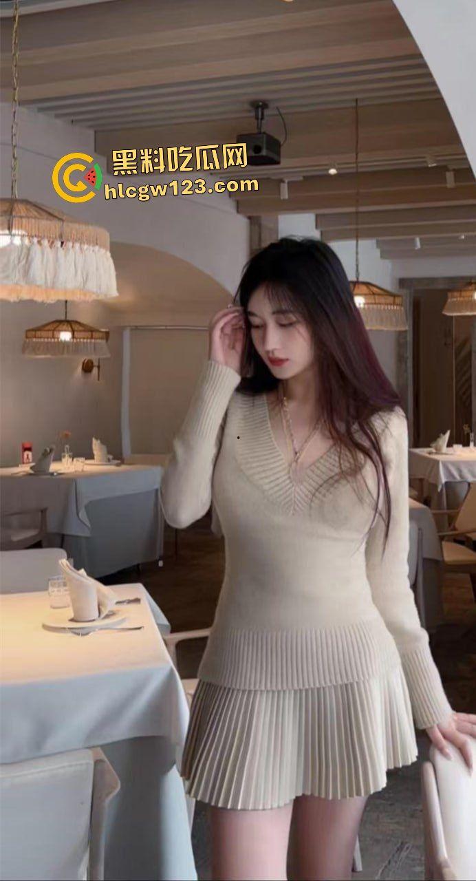 云南第一深情机车男狂操萝莉少女！黑丝床战视频外泄，绿帽女友逼男友看被操实况！  第2张