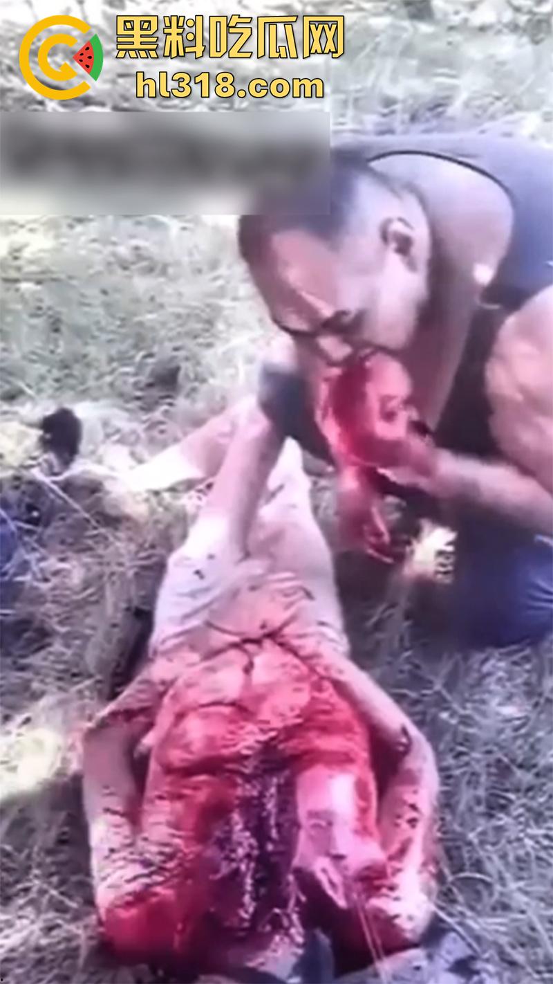 暗网重量级恐怖合集,极品美女被天葬剁碎,男女主播直播自杀,变态汉尼拔割奶吃肉,真实拍摄恐怖至极! 第4张 暗网重量级恐怖合集,极品美女被天葬剁碎,男女主播直播自杀,变态汉尼拔割奶吃肉,真实拍摄恐怖至极! 第4张