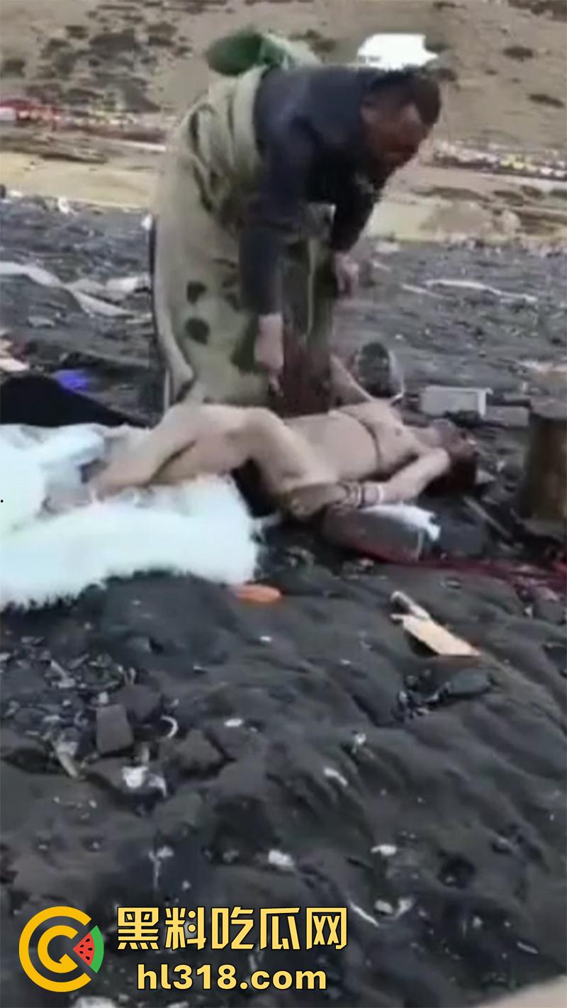 暗网重量级恐怖合集,极品美女被天葬剁碎,男女主播直播自杀,变态汉尼拔割奶吃肉,真实拍摄恐怖至极! 第7张 暗网重量级恐怖合集,极品美女被天葬剁碎,男女主播直播自杀,变态汉尼拔割奶吃肉,真实拍摄恐怖至极! 第7张