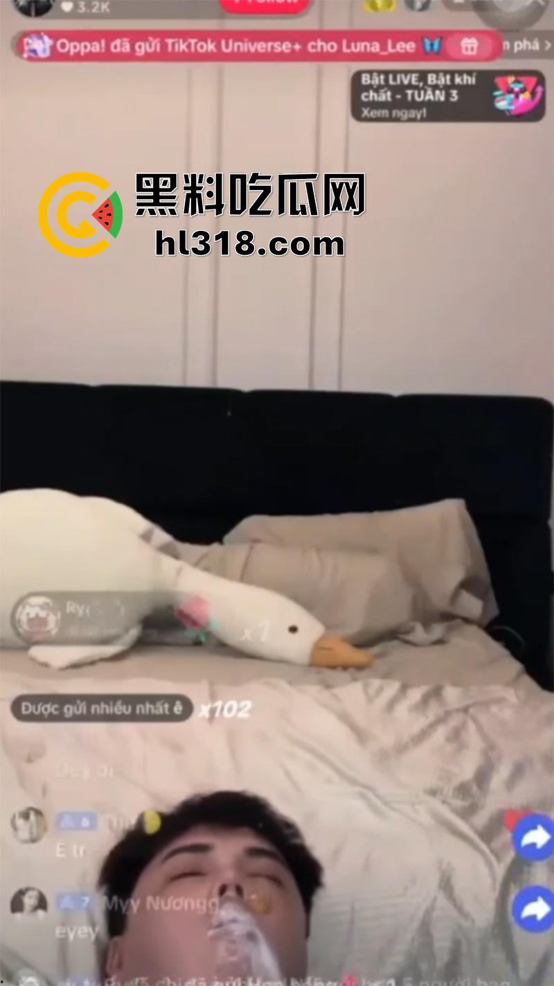 暗网重量级恐怖合集,极品美女被天葬剁碎,男女主播直播自杀,变态汉尼拔割奶吃肉,真实拍摄恐怖至极! 第9张 暗网重量级恐怖合集,极品美女被天葬剁碎,男女主播直播自杀,变态汉尼拔割奶吃肉,真实拍摄恐怖至极! 第9张