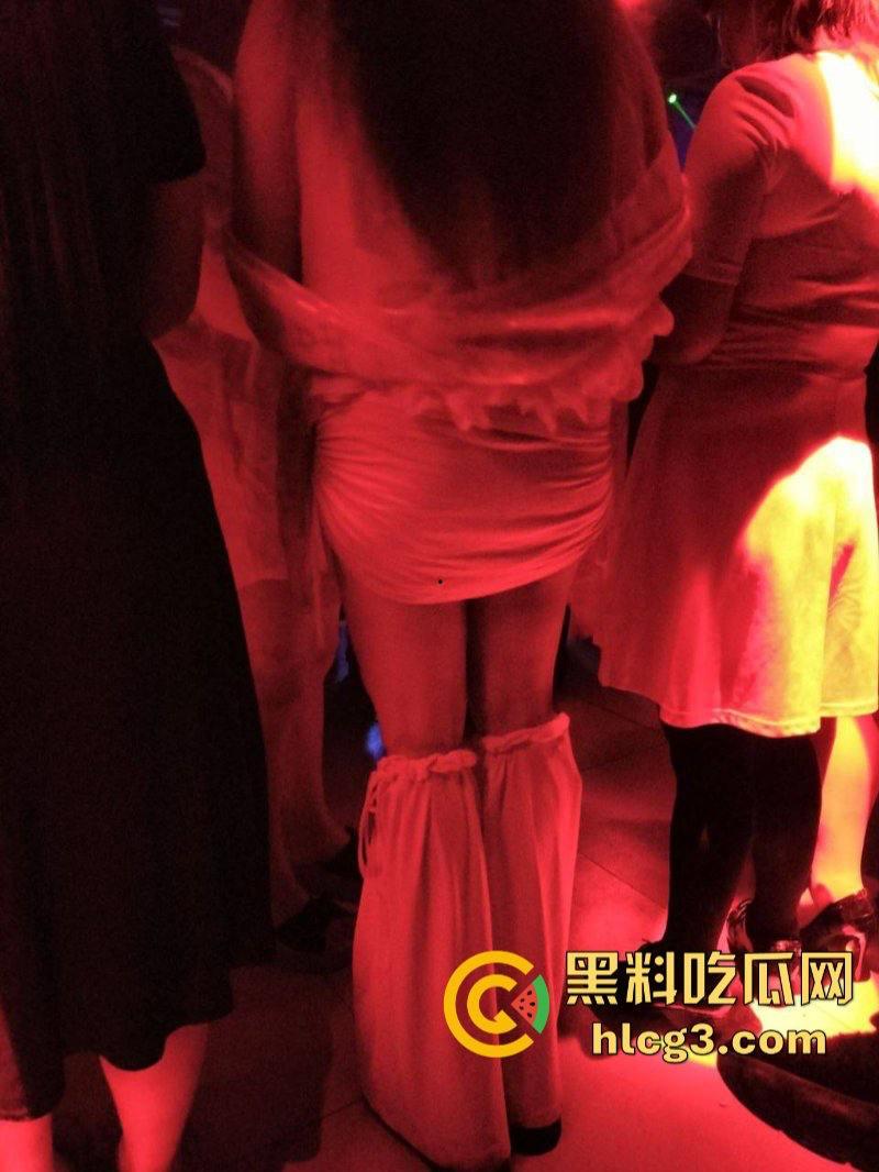 “十元一摸”成都夜生活的性故事 现在知道莎莎舞是怎么玩的了吧!不行了!扶我去成都 第7张 “十元一摸”成都夜生活的性故事 现在知道莎莎舞是怎么玩的了吧!不行了!扶我去成都 第7张