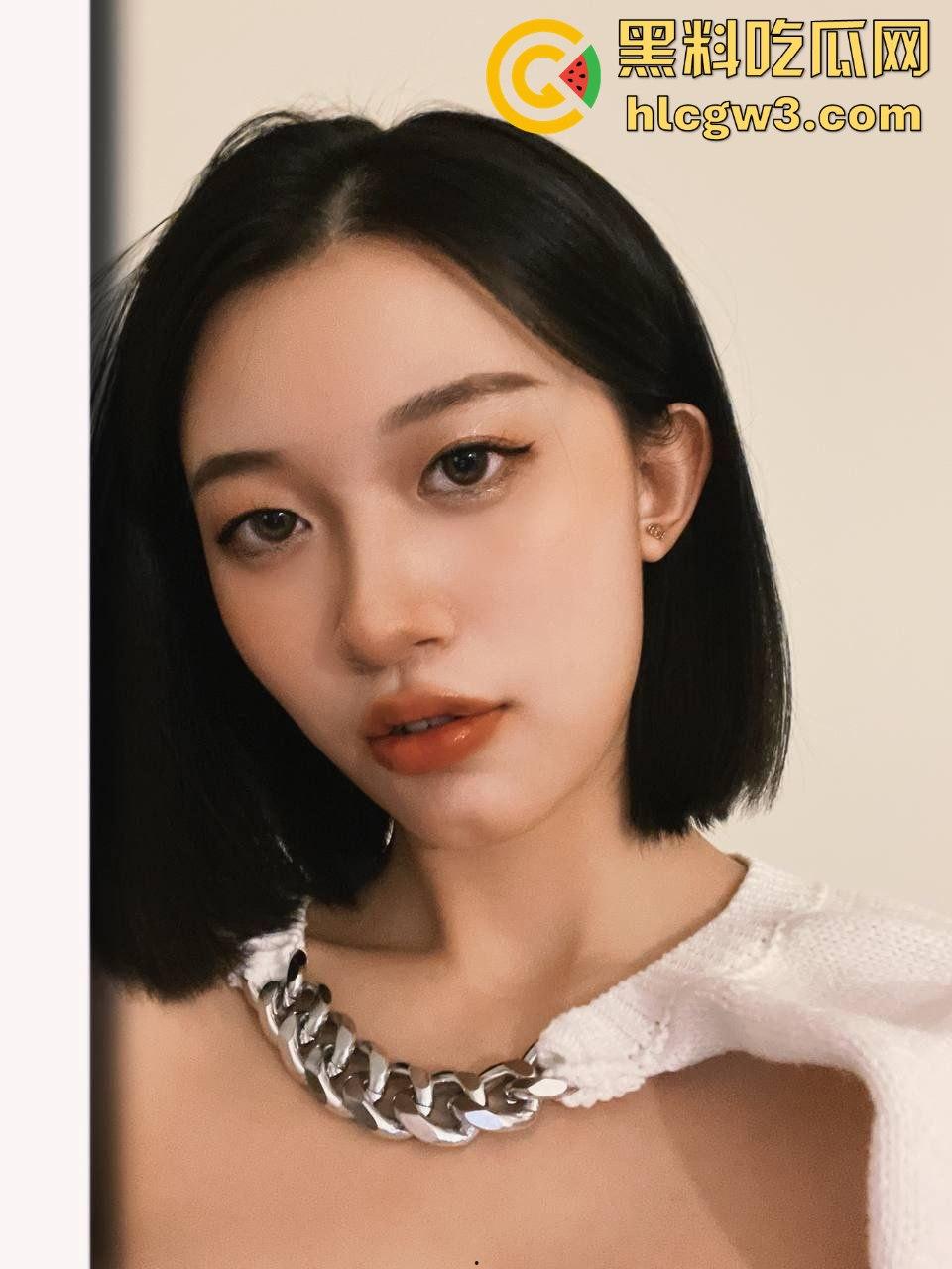 四川传媒学院女神【李萌思】媚态百出热舞勾人犯罪,金主包养私密视频流出,骚得令人顶不住! 第9张 四川传媒学院女神【李萌思】媚态百出热舞勾人犯罪,金主包养私密视频流出,骚得令人顶不住! 第9张