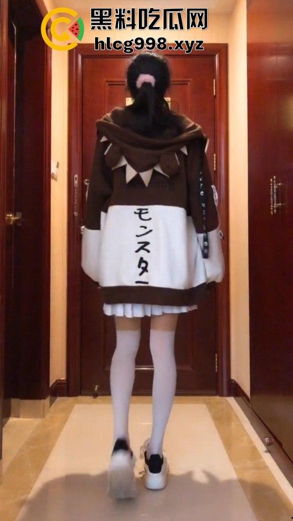 网红『可爱的江好玩』JK小萝莉栽在金主手里！换着丝袜被抠逼爆操，200万粉丝也救不了她的淫荡命运！  第5张