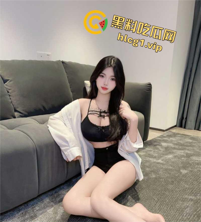 平时喜欢cos动漫角色的极品，【张美玲】私底下跟男友激情做爱的时候穿上战袍，男友兴奋 奋力输出  第2张