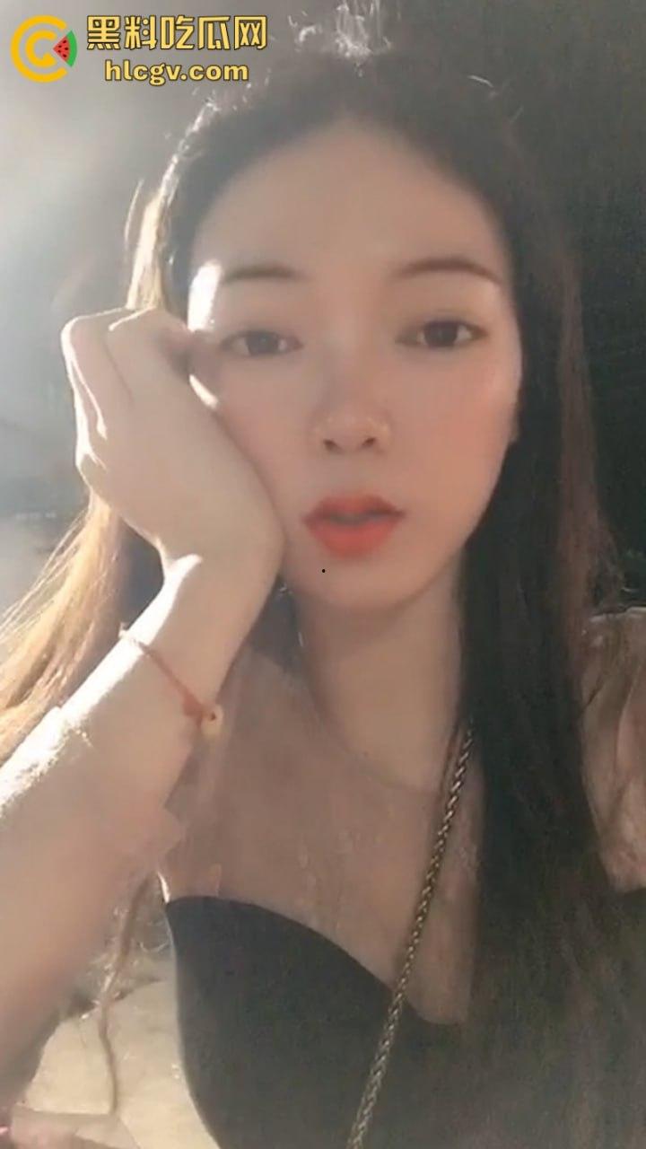 马来西亚博士巨乳反差美女 不雅视频流出 圆润双峰勾人心神 粉嫩乳头奶香四溢  第2张