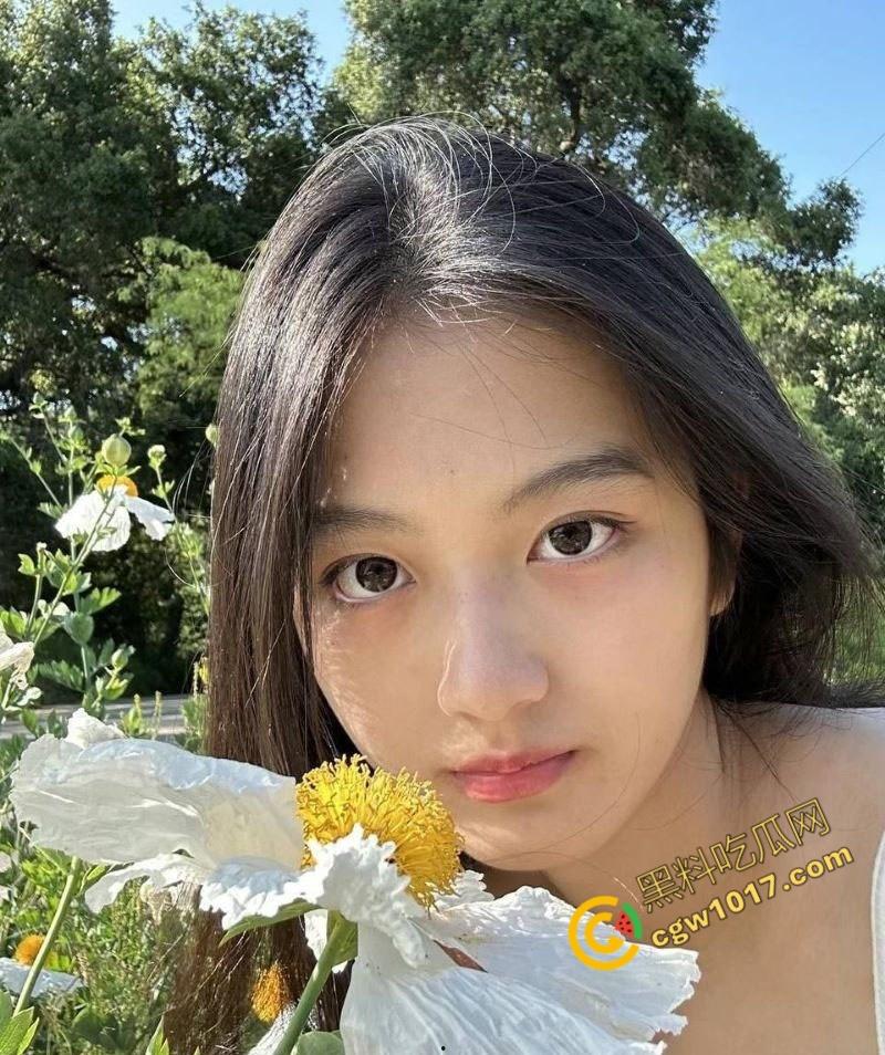 安徽阜阳师范大学眼镜妹【刘婷婷】被前男友曝光：口活深喉，吞精无限，狂野骑乘神情迷离，撼动人心！  第2张