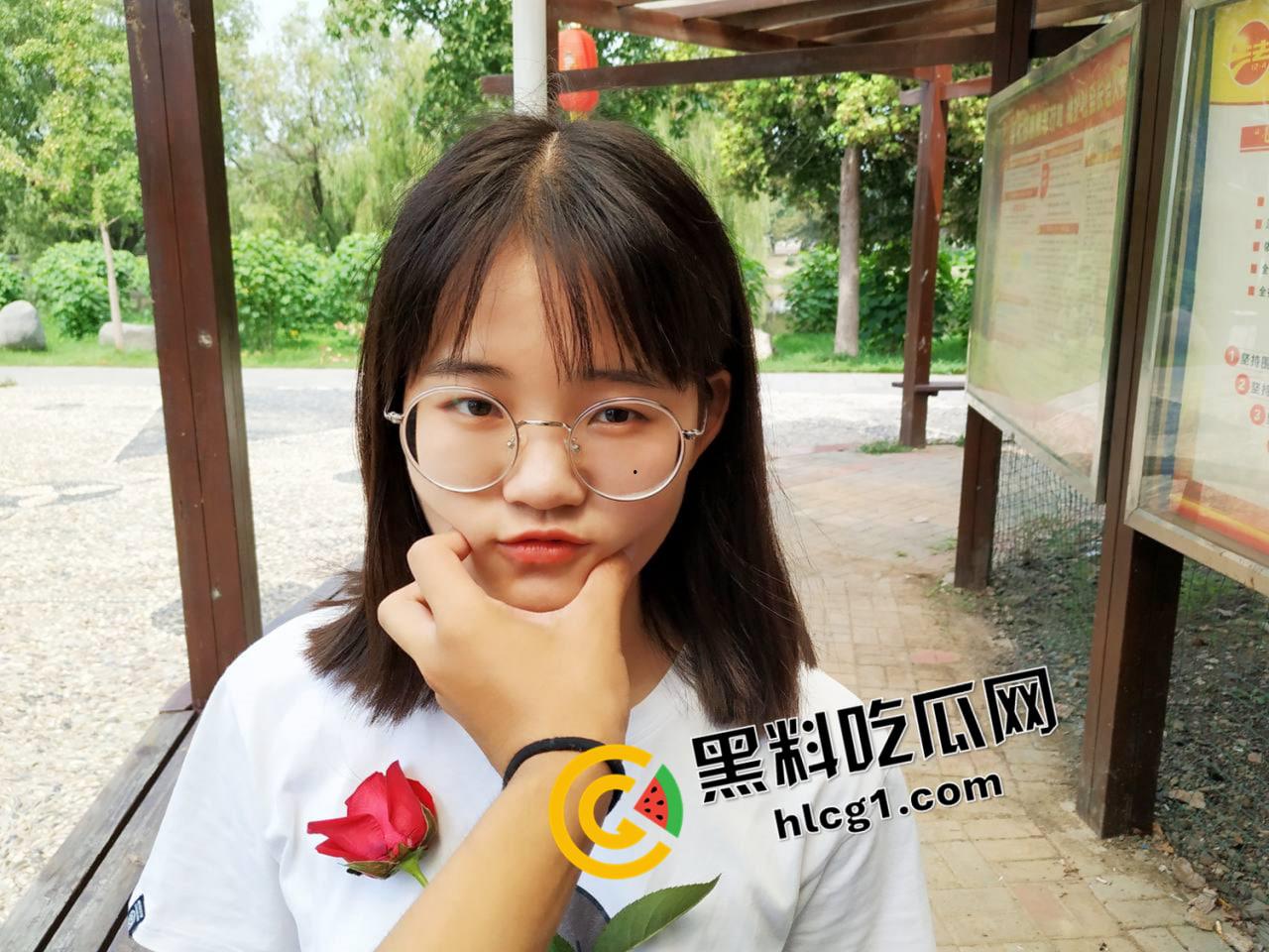 临沂大学乖巧学妹被学长PUA 粉嫩小穴初开苞 直呼太粗了有点疼  第1张