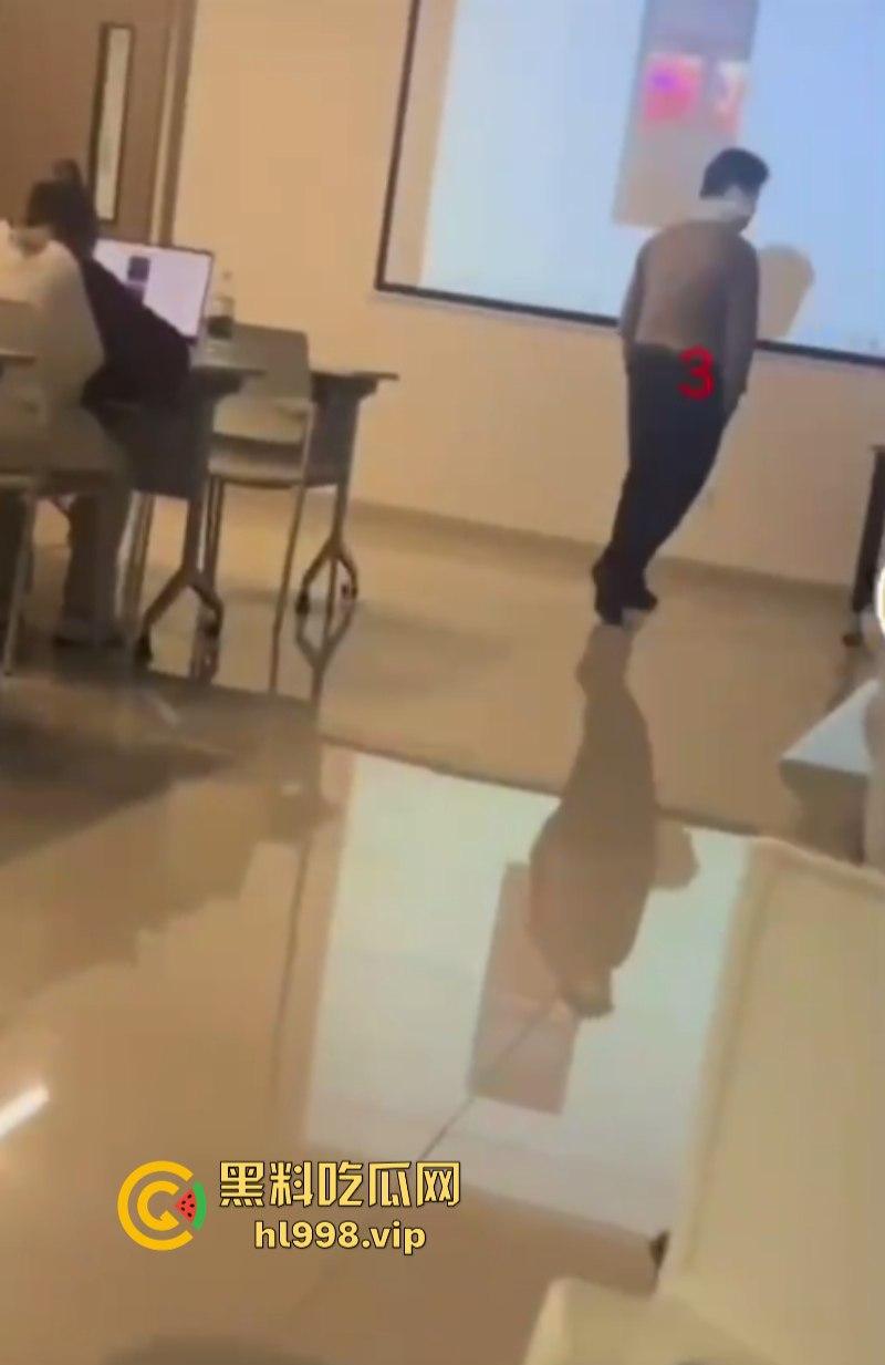 棒子欠削！浙大韩国外教在课堂上威胁中国女生不让毕业 一个西巴在中国地盘还敢撒野？  第4张