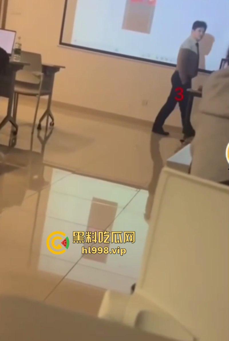 棒子欠削！浙大韩国外教在课堂上威胁中国女生不让毕业 一个西巴在中国地盘还敢撒野？  第6张