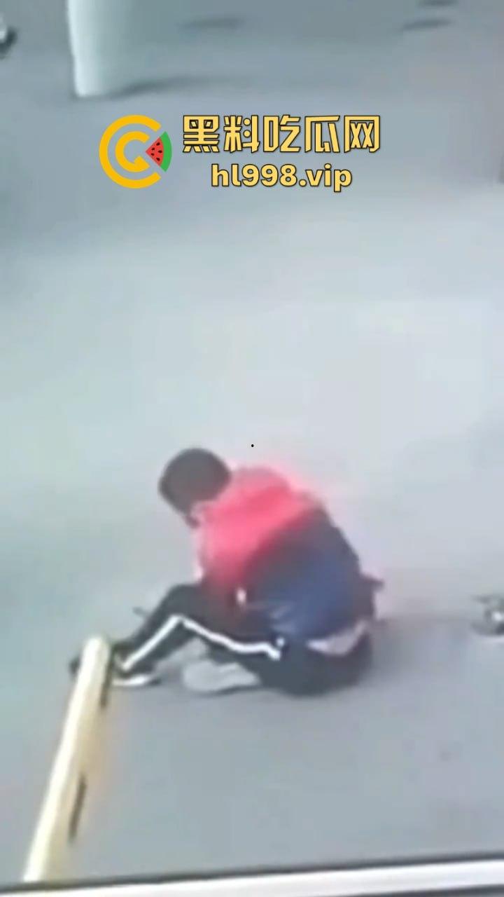 吉林初二男生被同学霸凌 父亲持刀怒杀校霸 太血腥但太爽了！  第5张