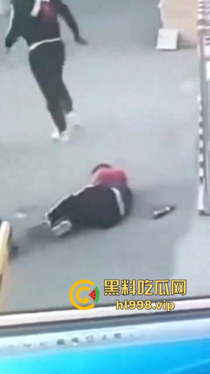 吉林初二男生被同学霸凌 父亲持刀怒杀校霸 太血腥但太爽了！  第8张