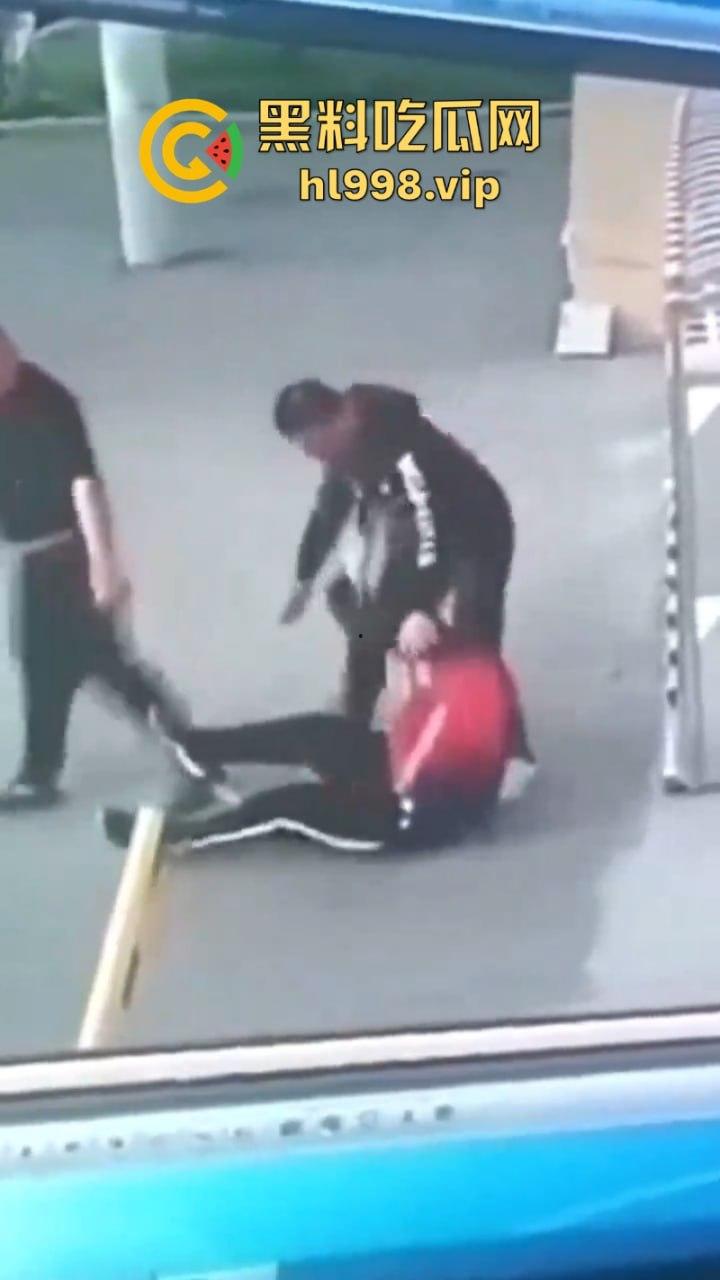 吉林初二男生被同学霸凌 父亲持刀怒杀校霸 太血腥但太爽了！  第9张