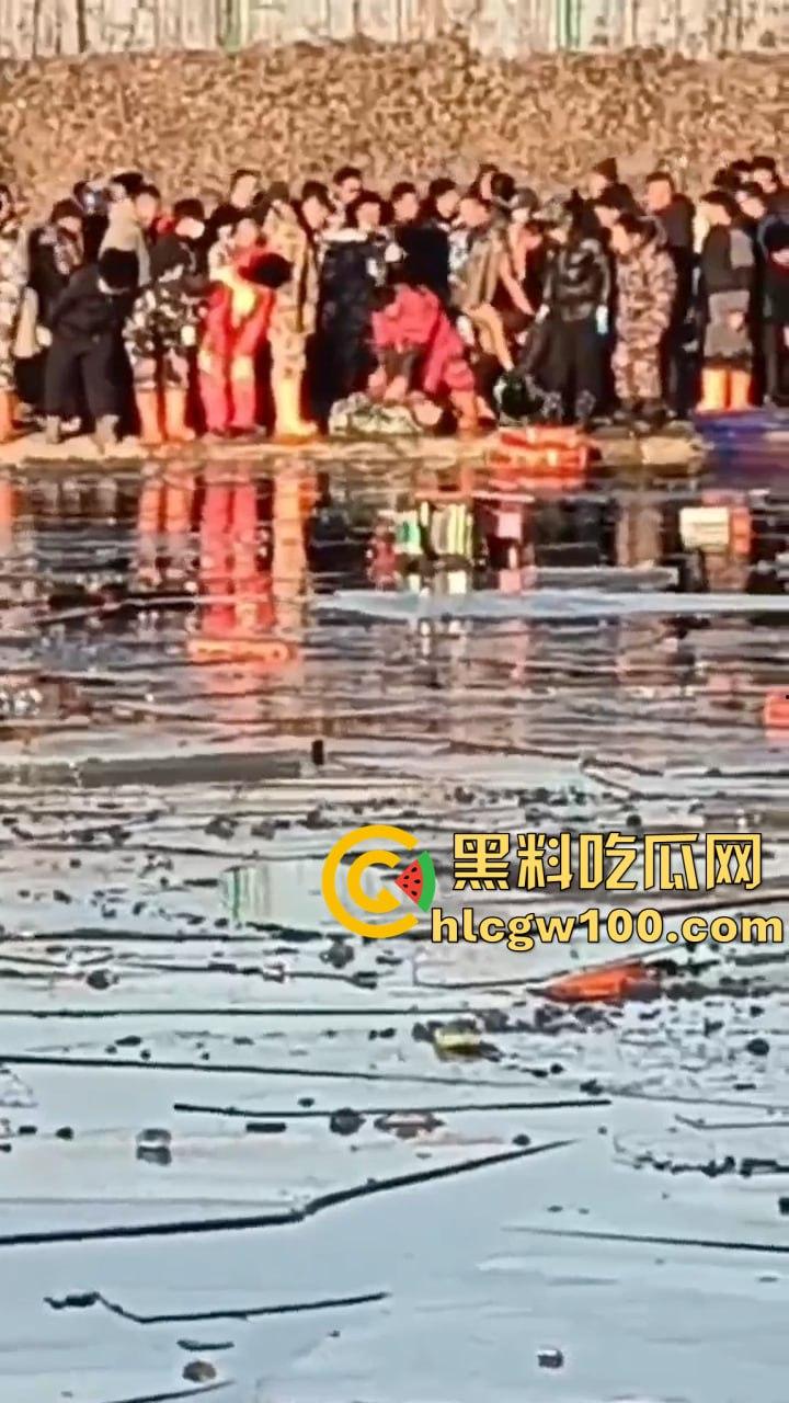 唐山玉田冰钓场惊爆巨祸!多人瞬间落水,冰面坍塌酿惨剧,生死瞬间引关注 第5张 唐山玉田冰钓场惊爆巨祸!多人瞬间落水,冰面坍塌酿惨剧,生死瞬间引关注 第5张