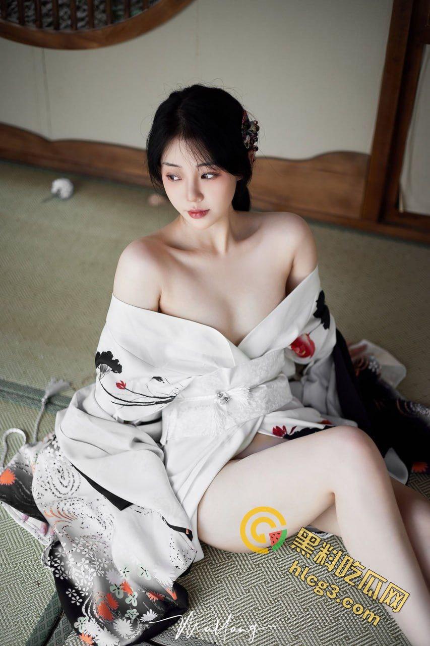 【一颗榴莲】福利姬8月露点自拍视频泄密！性感反差引发热议  第1张