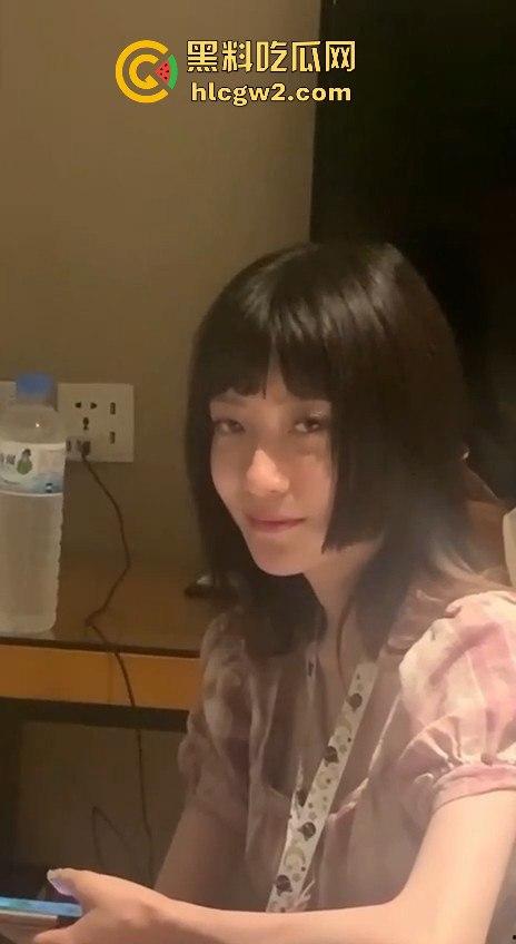 南京楼盘销售妹『吴佳怡』心甘情愿被潜规则！为了卖房主动吃鸡吧，小婊子为了能当销冠卖房卖到送逼！  第1张