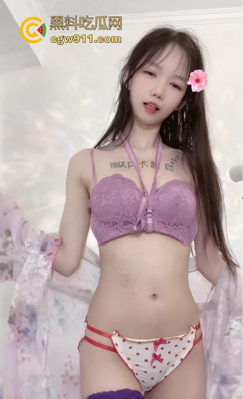 新晋可爱清纯福利姬【小妮子】黑丝袜福利强势来袭!情趣装裸舞翘臀狂摇,阴唇薄薄湿润拉丝,已分泌晶莹爱液! 第1张 新晋可爱清纯福利姬【小妮子】黑丝袜福利强势来袭!情趣装裸舞翘臀狂摇,阴唇薄薄湿润拉丝,已分泌晶莹爱液! 第1张