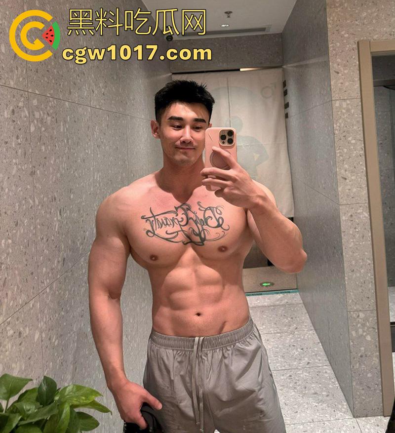 肌肉男【埃里克斯】酒精中毒，当场晕厥摔伤，竟被人拍下造谣，事实已经澄清，酒吧出面解释谣言！  第5张