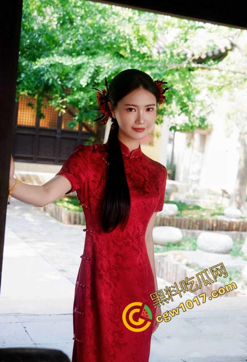 海角大神爆操极品嫂子！嫂子被疯狂调教，强绑口塞，失禁放尿 情趣内衣下被小叔子暴操内射！  第1张