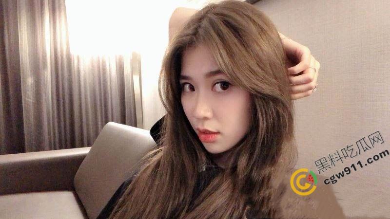 江苏南京大学极品班花【张雅慧】包养视频泄露！金主SM调教带狗链舔脚，被大鸡巴甩脸羞辱 下贱不堪  第1张