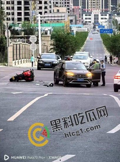 又抬走一位 女骑士摩托车祸！骑摩托车不仅让你拥有S型身材 还能拥有一对完美的假肢！  第4张