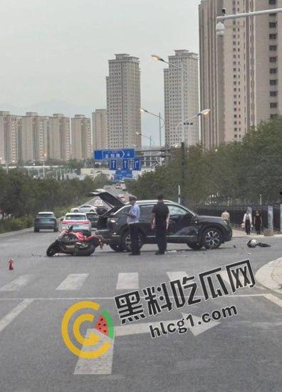 又抬走一位 女骑士摩托车祸！骑摩托车不仅让你拥有S型身材 还能拥有一对完美的假肢！  第7张