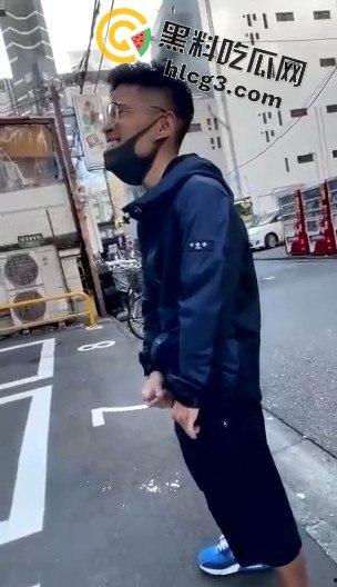 公共场所疯狂自慰,胆量堪比超级英雄,这样的行为真敢看! 第5张 公共场所疯狂自慰,胆量堪比超级英雄,这样的行为真敢看! 第5张