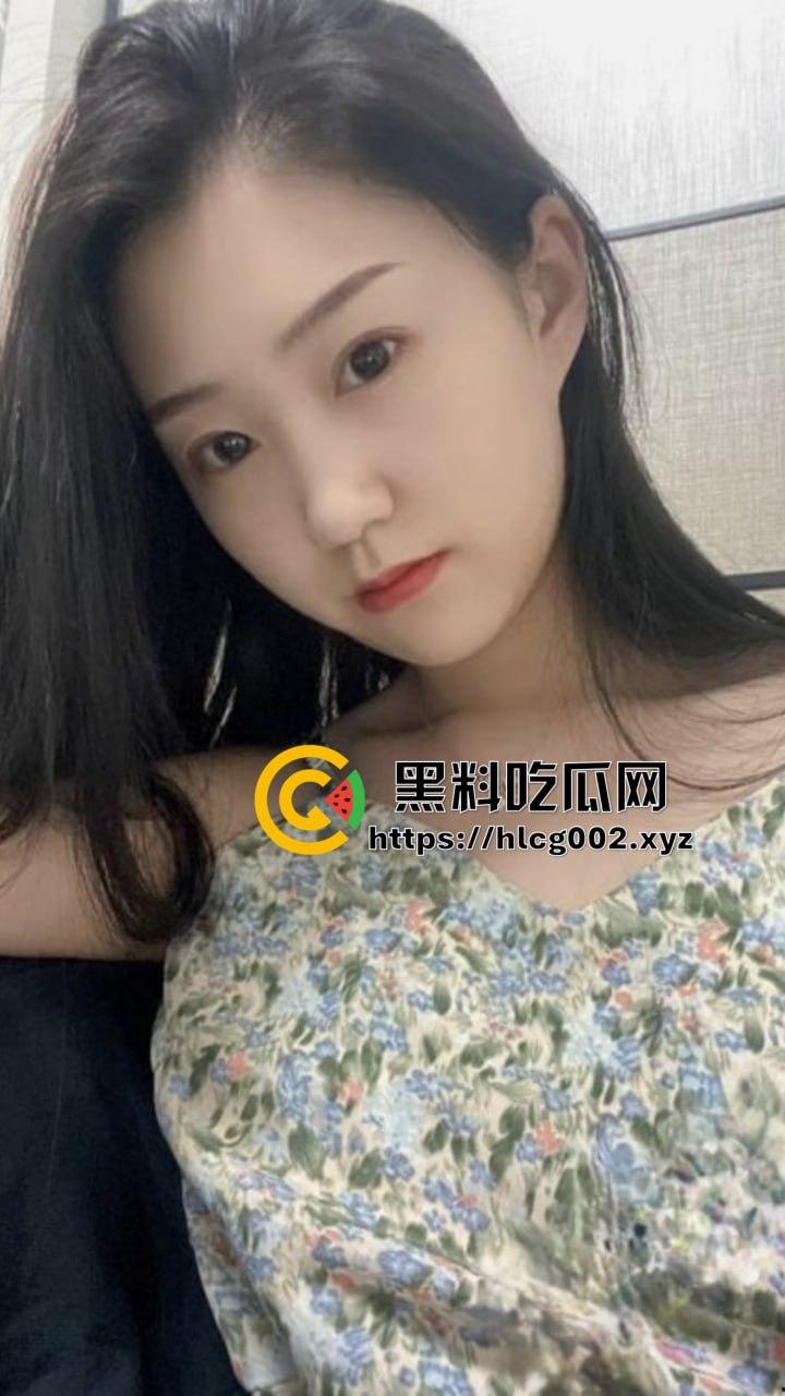 广东30岁极品性瘾骚妇欣欣背着丈夫勾引领导带回家无套啪啪！骚话不断 领导直接被榨干！  第1张