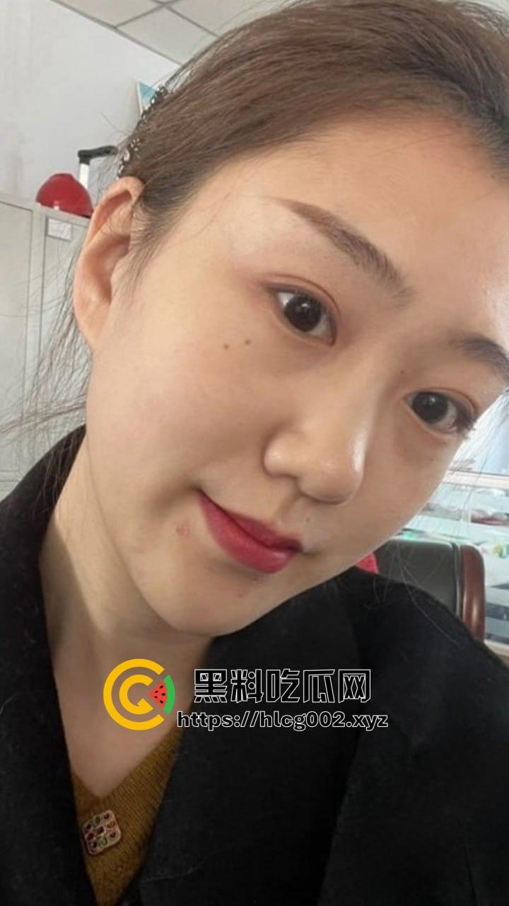 广东30岁极品性瘾骚妇欣欣背着丈夫勾引领导带回家无套啪啪！骚话不断 领导直接被榨干！  第4张