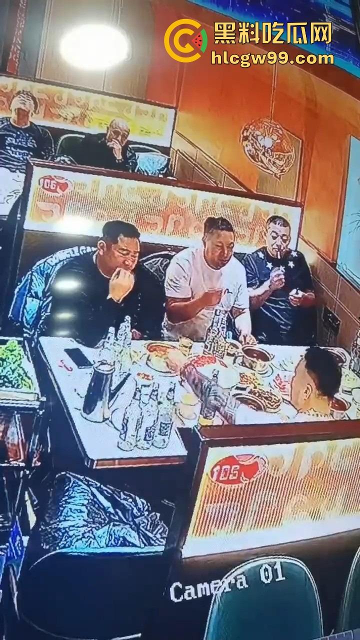 黑龙江密山健晟星期天火锅爆炸性操作，火锅里煮打火机，惊喜套餐还是定时炸弹？过年吃饭吃出爆炸感！  第1张