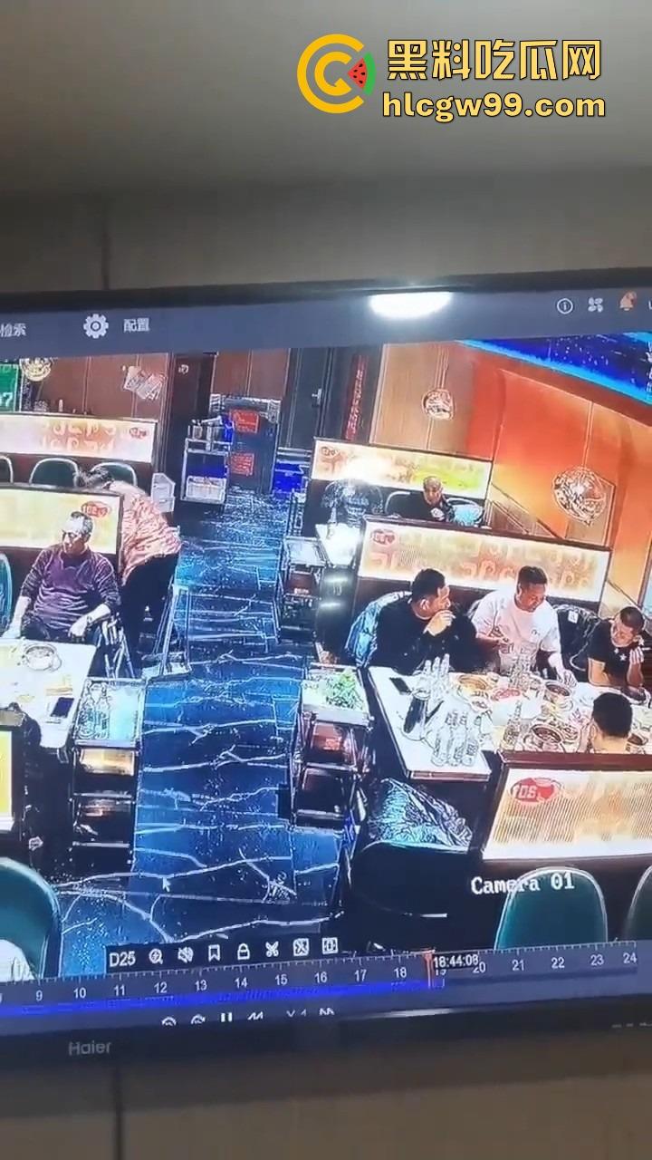 黑龙江密山健晟星期天火锅爆炸性操作，火锅里煮打火机，惊喜套餐还是定时炸弹？过年吃饭吃出爆炸感！  第3张