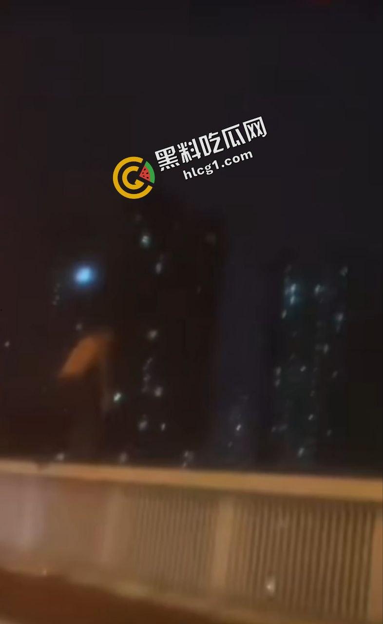 嘉陵江石门大桥一外卖小哥 送餐外卖被偷 一时间想不开 跳海自杀  第1张