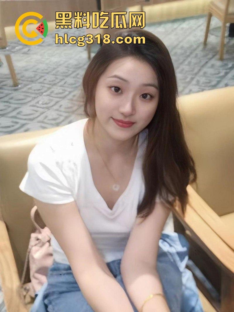 陕西西安美术学院【郑芊芊】出租屋苦练姿势为下海做准备疯狂练技， 一心下海搞钱，男友成她的工具！  第2张