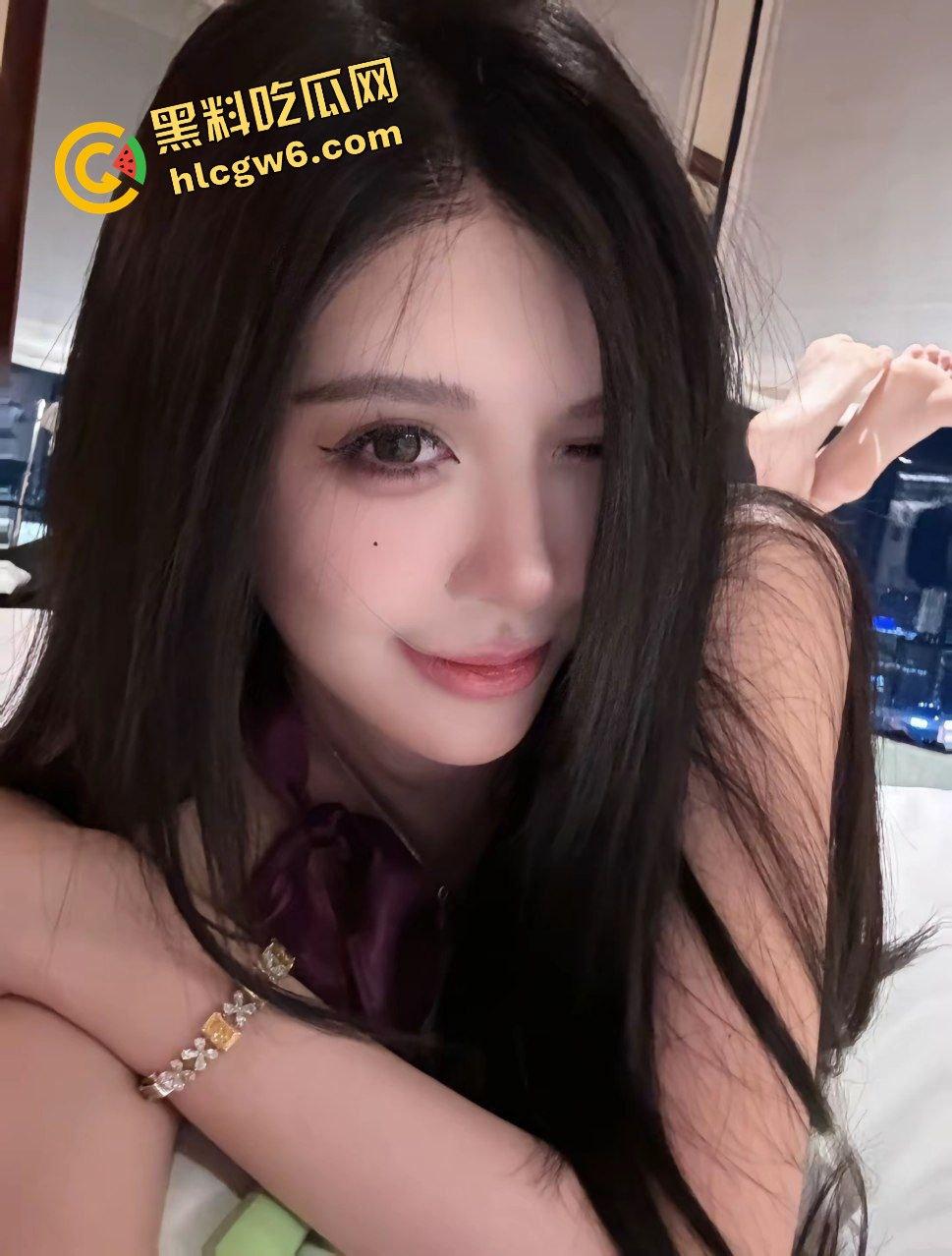 北京商务中心区气质靓女反差骚鸡『廖若桐』与多金人士刺激摸奶 酒店激情爆操后怼骚逼！原创独家流出！  第4张