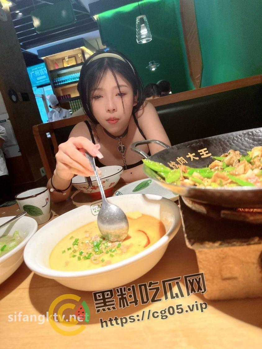 大学生外卖媛【李婷】被包皮阳痿变态金主户外调教 露出 喝尿 扇耳光 打的遍体鳞伤 8v合集  第2张