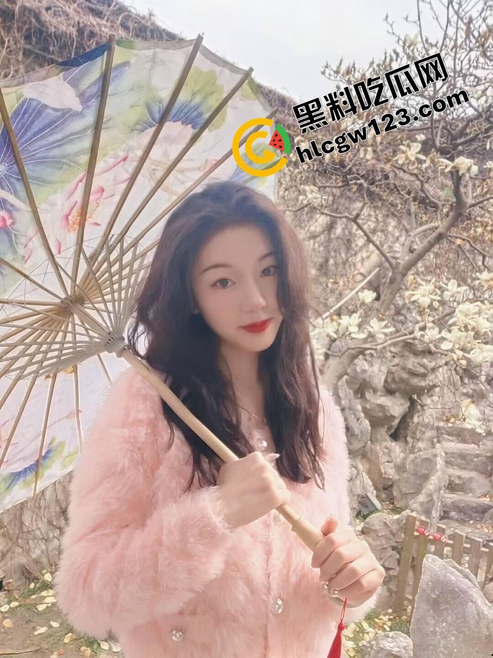 直播答题翻车名场面,主播妹子刚喊正能量 粉丝连麦天苍苍野茫茫,我的鸡巴比较长!这是人说的话? 第2张 直播答题翻车名场面,主播妹子刚喊正能量 粉丝连麦天苍苍野茫茫,我的鸡巴比较长!这是人说的话? 第2张