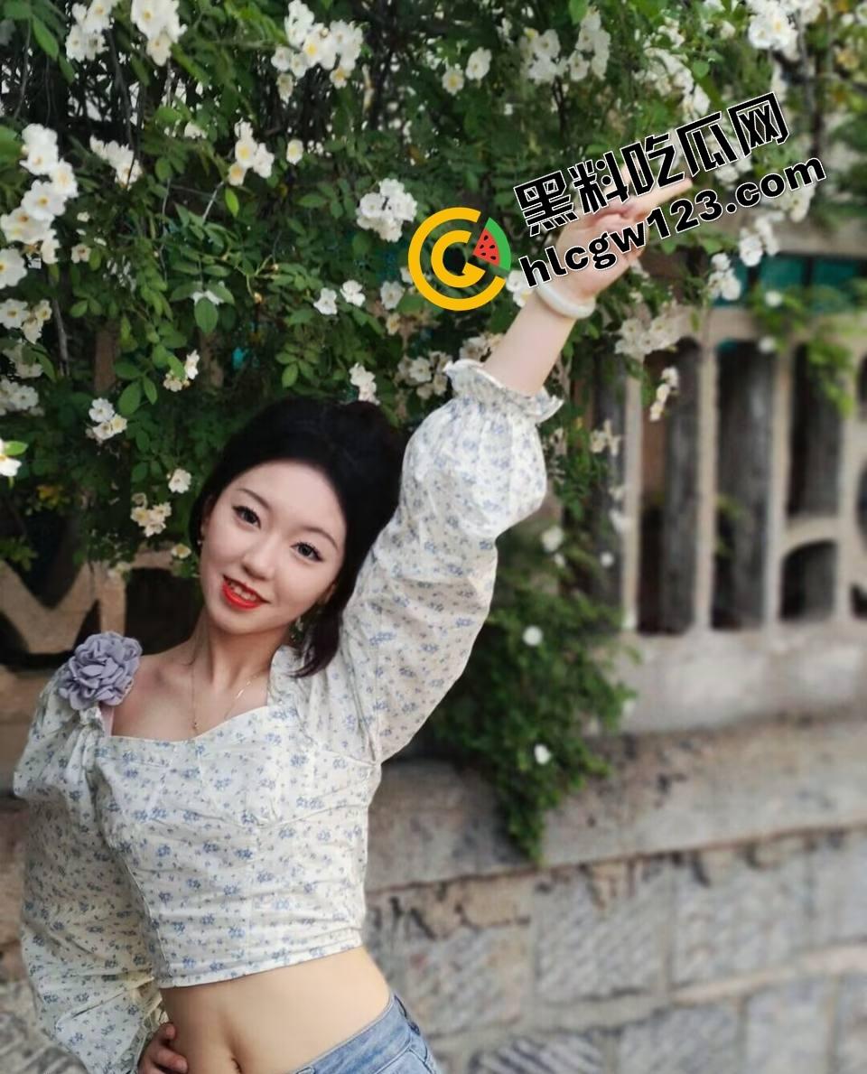 直播答题翻车名场面,主播妹子刚喊正能量 粉丝连麦天苍苍野茫茫,我的鸡巴比较长!这是人说的话? 第3张 直播答题翻车名场面,主播妹子刚喊正能量 粉丝连麦天苍苍野茫茫,我的鸡巴比较长!这是人说的话? 第3张