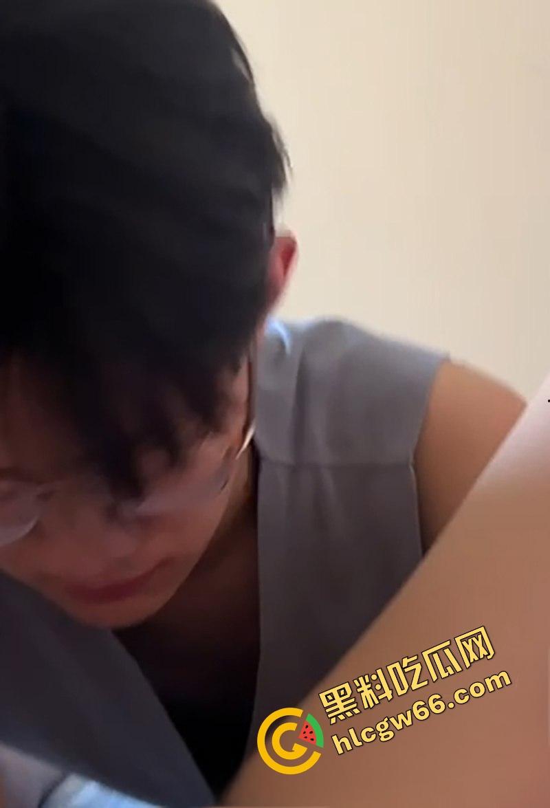 表面人畜无害,广西大眼萌妹『陈曦』被渣男操完偷拍,舔穴特写后入爆干全都怼脸拍,骚笑淫叫成寝室BGM! 第7张 表面人畜无害,广西大眼萌妹『陈曦』被渣男操完偷拍,舔穴特写后入爆干全都怼脸拍,骚笑淫叫成寝室BGM! 第7张