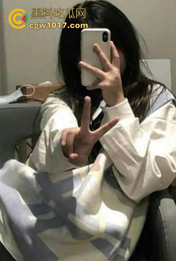 强上半夜在厨房找饭吃的女儿,大屌狠捅粉穴,翘臀高抬美腿夹紧粗壮肉棒撸动,高潮淫水狂喷! 第1张 强上半夜在厨房找饭吃的女儿,大屌狠捅粉穴,翘臀高抬美腿夹紧粗壮肉棒撸动,高潮淫水狂喷! 第1张