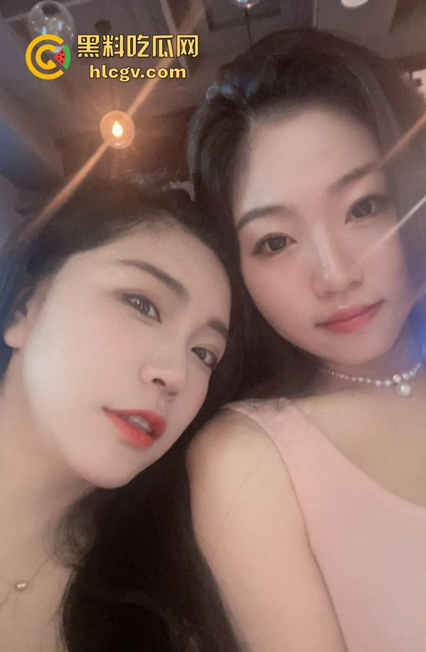 上海极品母女双飞共侍！5000搞定少儿主持人和舞蹈生女儿，母女同吃一根鸡巴，贵但绝对够骚！  第18张