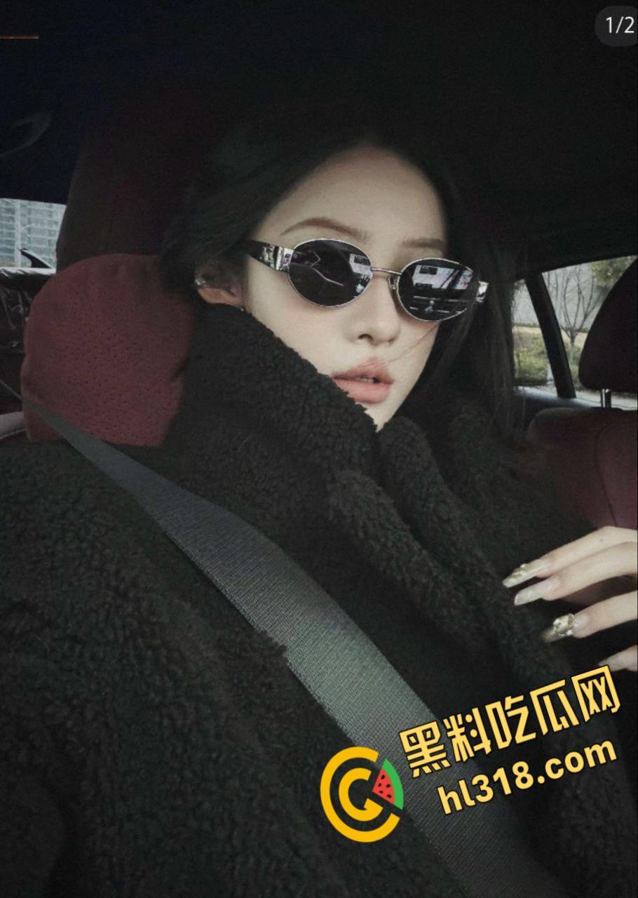 推特博主【一杆钢枪】，最新视频的女主竟是抖音网红【阿凡琦】，户外野战激情3P，声音身材完全暴露，实锤无疑 !  第3张