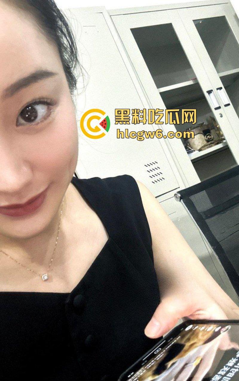 常州地产界传奇，星河地产总经理『吴健』办公室3v3团建打炮，刚热身就心梗暴毙，牡丹花下死笑翻全网！  第7张