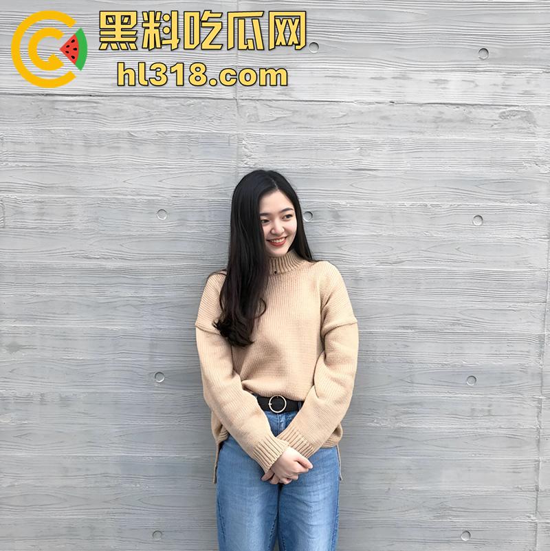 禽兽弟弟偷拍姐姐洗澡,竟然只是为了卖给色大叔,换取200块钱买游戏皮肤,这大奶肥臀还真诱人呢! 第1张 禽兽弟弟偷拍姐姐洗澡,竟然只是为了卖给色大叔,换取200块钱买游戏皮肤,这大奶肥臀还真诱人呢! 第1张