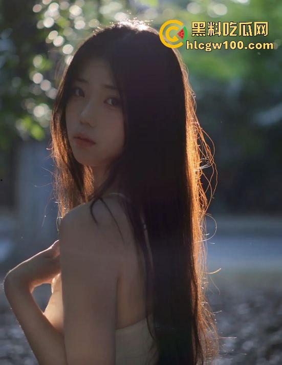 广东珠海学院骚货【朱梅】被包养，嫩穴插到快变黑，后入太爽让人顶不住，舔鸡巴求射嘴里，屁股翘得太让人上瘾！  第4张