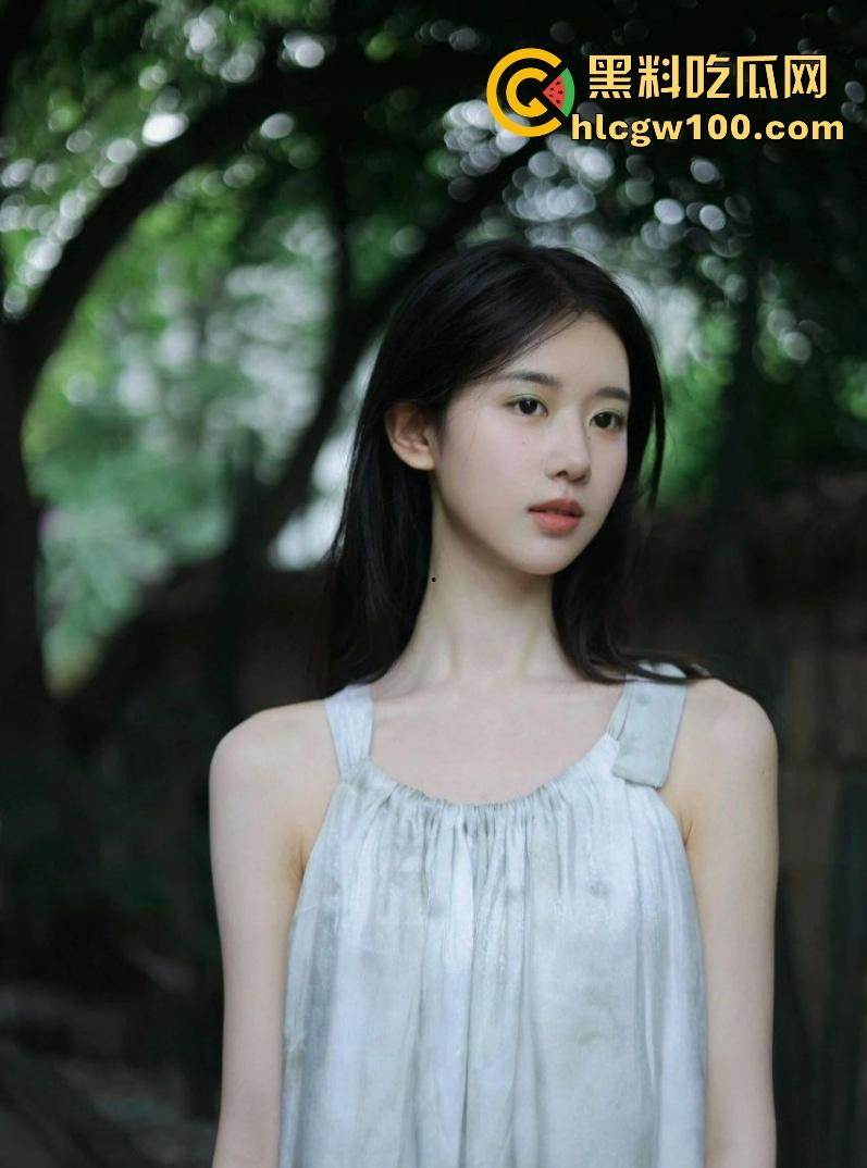 中央戏剧学院外围女【圈圈】特斯拉车震直播，主动送炮邀请群友内射骚穴，被操哭展现母狗本色！  第11张