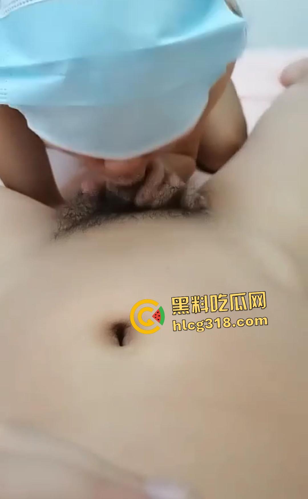 妈妈勾引儿子乱伦!开档肉丝女上位狂磨,儿子软鸡巴好不容易硬起来就秒射! 第4张 妈妈勾引儿子乱伦!开档肉丝女上位狂磨,儿子软鸡巴好不容易硬起来就秒射! 第4张